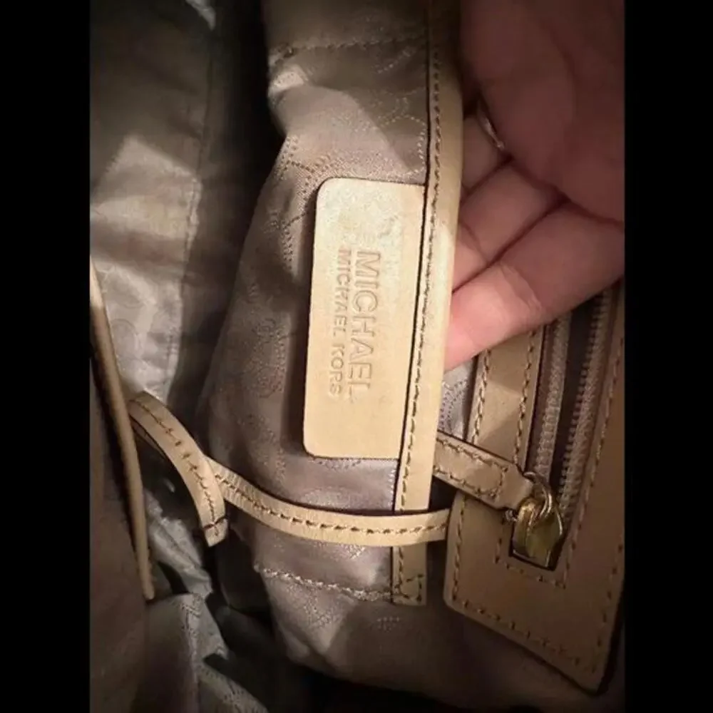 Elevate Your Everyday Look w/ the Gently Loved Michael Kors Brown Monogram Bag - Picture 6 of 10